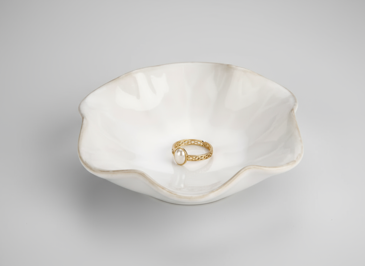 Lotus Ring Plate - White
